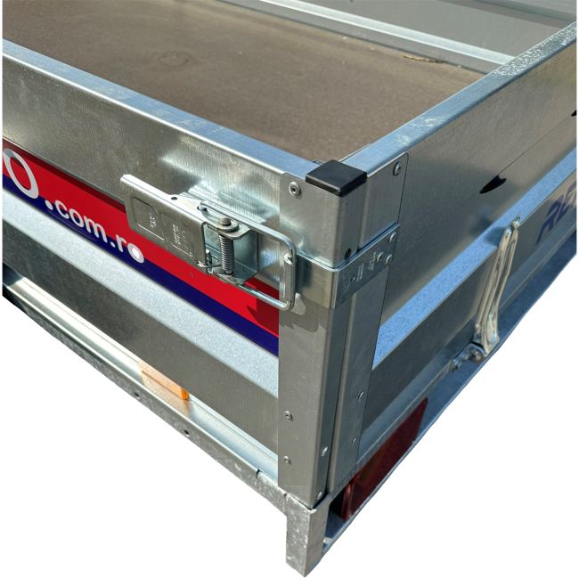 Remorca REPO QRDS 2600 x 1350 x 390 mm dublu ax 750 kg Remorca REPO QRDS 2600 x 1350 x 390 mm dublu ax 750 kg
