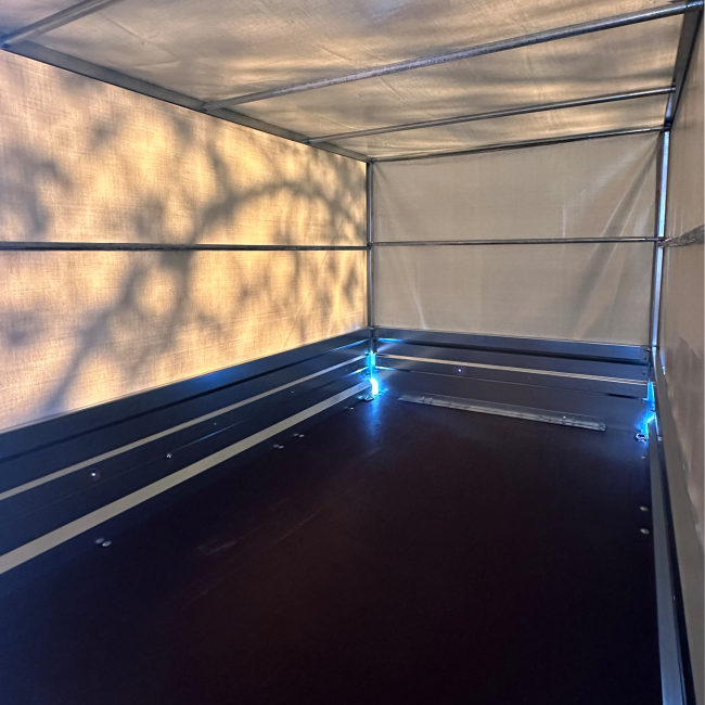 Remorca REPO RRS 2050 x 1150 x 1150 mm cu prelata 750 kg Remorca REPO RRS 2050 x 1150 x 1150 mm cu prelata 750 kg