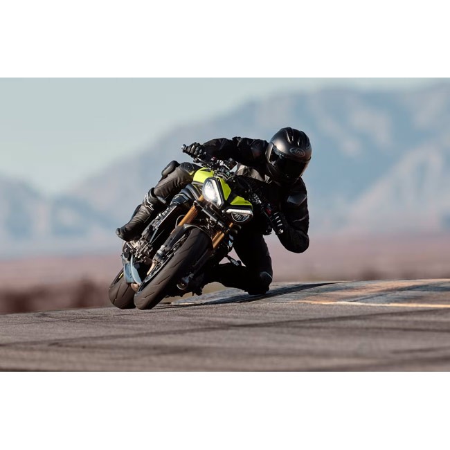 Triumph Speed Triple 1200 RX Triumph Speed Triple 1200 RX