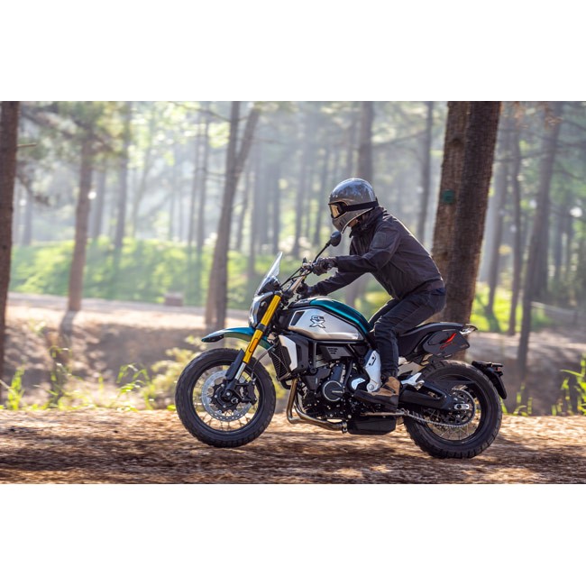 CFMOTO 700CL-X Adventure