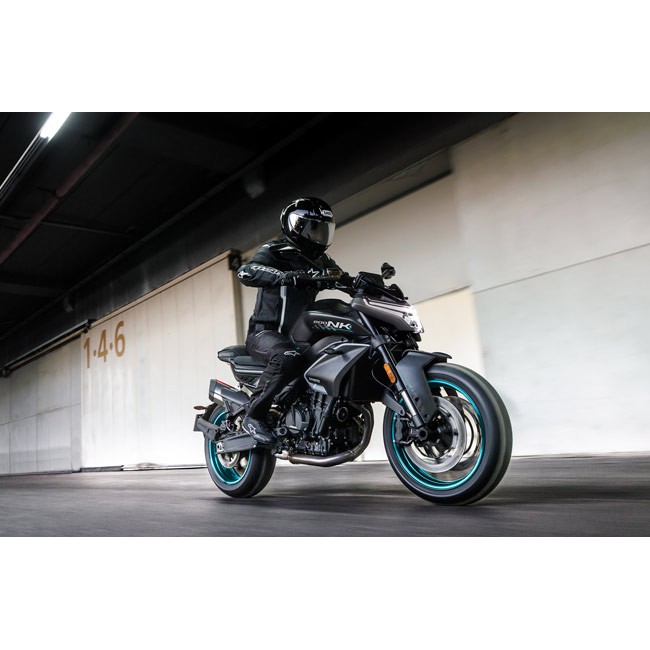 CFMOTO 800NK Advanced CFMOTO 800NK Advanced