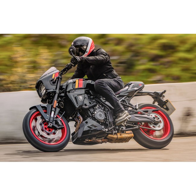Suzuki GSX-8TT M6 Suzuki GSX-8TT M6