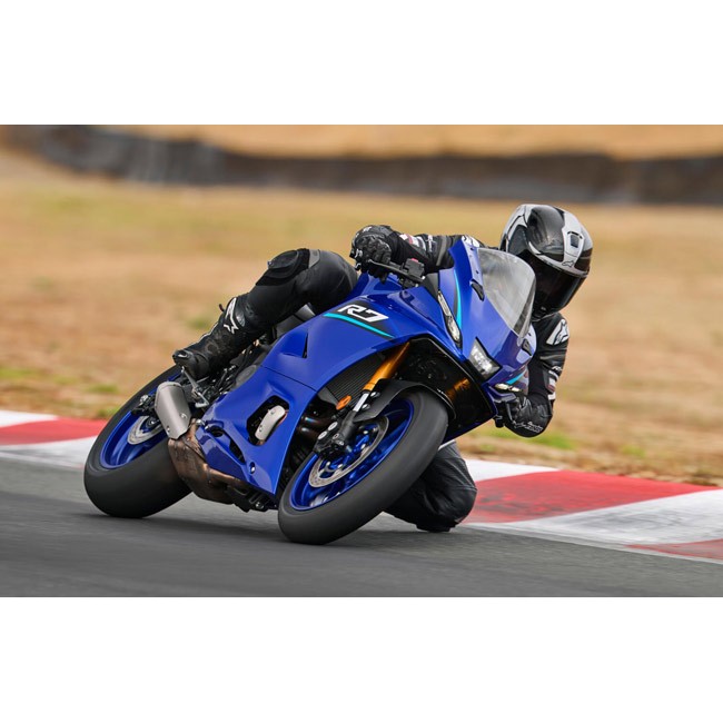 Yamaha R7
